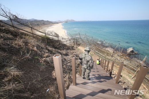 비무장지대 평화둘레길. 유엔군사령관. 강원도 고성. 유엔군사령부가 이달 말부터 개방될 예정인 강원 고성 ‘비무장지대(DMZ) 평화둘레길’의 민간인 출입을 승인했다. /사진=뉴시스