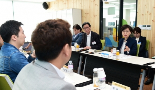 이화순 경기부지사 주재 벤처창업지원센터 입주기업 간담회. / 사진제공=경기북부청