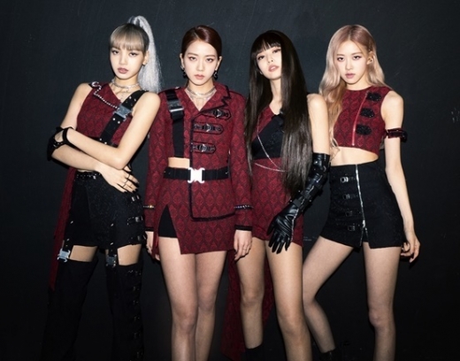 블랙핑크. 그룹 ‘블랙핑크’가 K팝 걸그룹 최초로 미국 빌보드 양대 메인차트인 ‘핫100’과 ‘빌보드 200’에 2주 연속 진입했다. /사진=뉴시스(YG엔터테인먼트 제공)