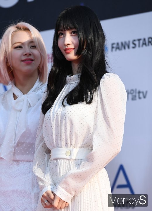 [머니S포토] 트와이스 모모 '시선 잡는 미모'