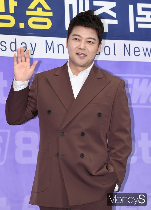 [머니S포토] 전현무, 피곤해 보이는 얼굴
