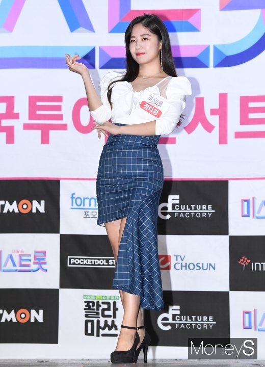 [머니S포토] 정다경 '반전 매력'