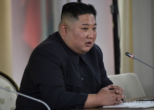 김정은. 러시아 블라디보스토크를 방문 중인 김정은 북한 국무위원장의 차량이 숙소인 극동연방대를 떠났다. /사진=로이터