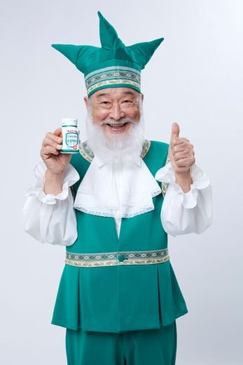 국민할배 이순재, 자일리톨 ‘휘바 할아버지’ 되다