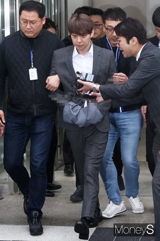 [머니S포토] 구속 기로에 선 박유천, 재판부 판단은?