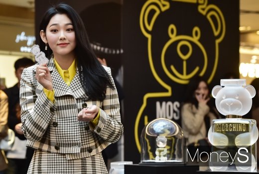 [머니S포토] 구구단 미나, 프레시한 향기가 바람타고 솔솔