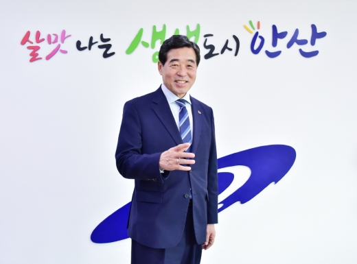 ▲ 윤화섭 안산시장. / 사진제공=안산시
