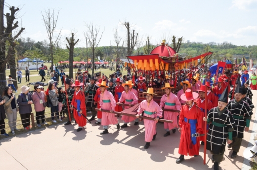 '조선의 봄' 만끽… 2019년 양주 회암사지 왕실축제 '북적'