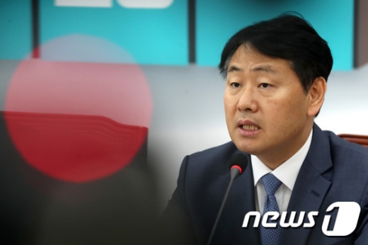 김관영 바른미래당 원내대표가 29일 오전 서울 여의도 국회에서 열린 제90차 최고위원회의에서 모두발언을 하고 있다. /사진=뉴스1