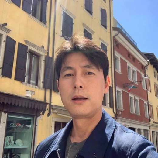 정우성, 굴욕 셀카 앵글도 상관없는 '잘생김'