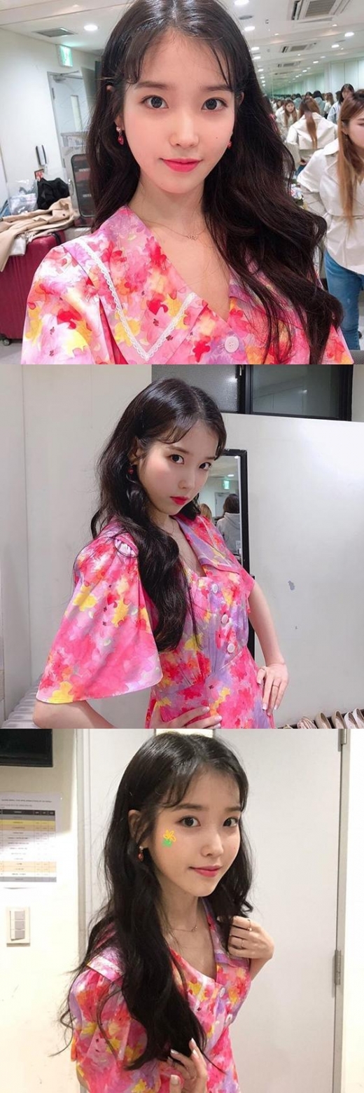 아이유, 봄꽃처럼 화사한 원피스룩… 