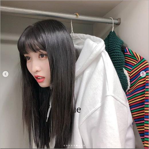 트와이스 모모, 대기실 옷장서 익살스런 행동 '눈길'