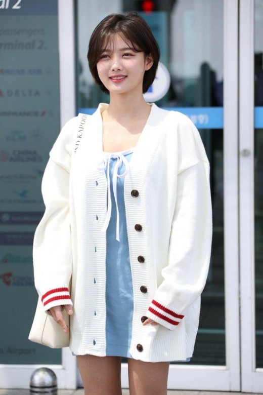 [★공항패션] 김유정, 러블리한 원피스룩… 