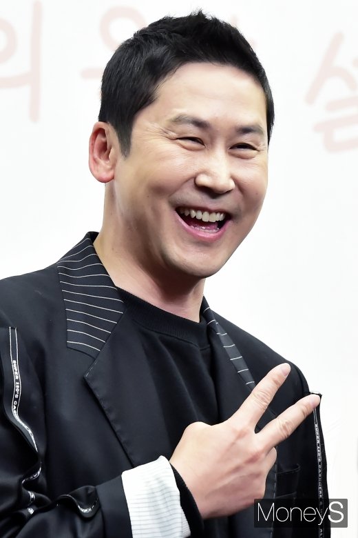 [머니S포토] 명품MC 신동엽, 유쾌한 웃음