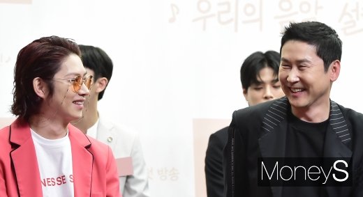[머니S포토] 작업실, 웃음 빵 터진 명불허전 MC와 우주대스타