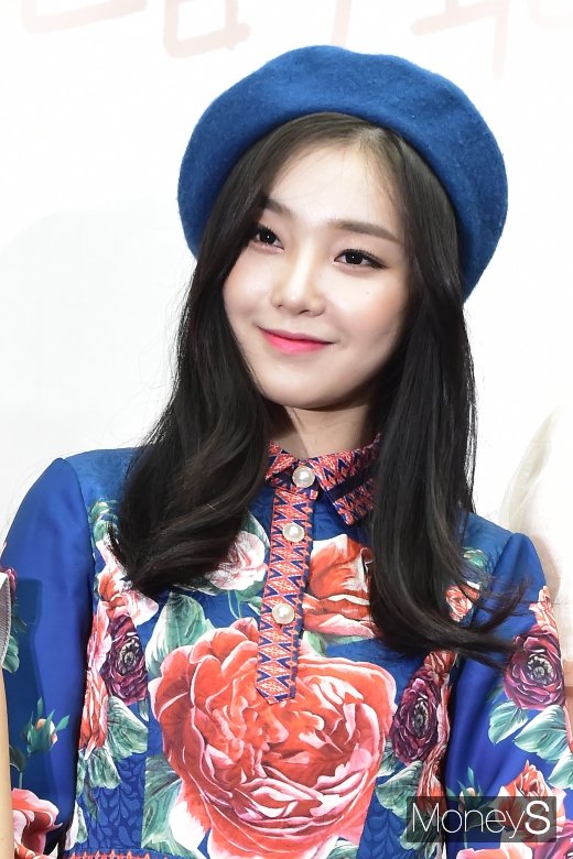 [머니S포토] 아이디, '설레는 미소꽃'