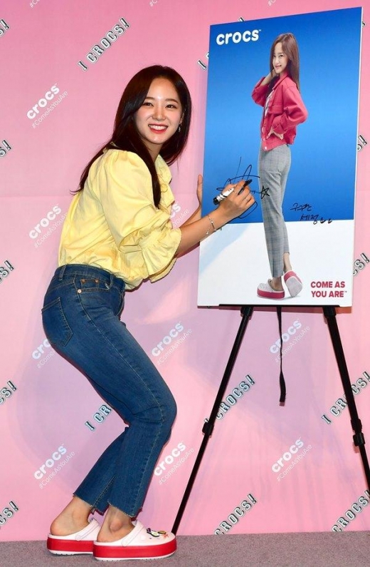 [★패션] 김세정, 개나리 꽃 같은 상큼한 캐주얼룩