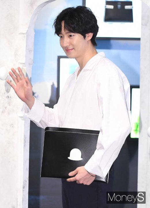 [머니S포토] 이제훈 '옆모습도 빈틈없네~'