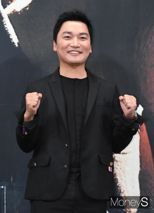 [머니S포토] 조재윤 '힘찬 파이팅!'