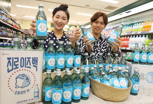 '진로 이즈 백'… 이마트, 추억의 '진로 소주' 판매