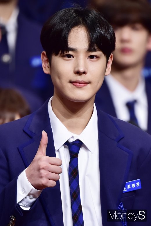 [머니S포토] 프로듀스X101 최병찬, '어머, 미남이시네요'