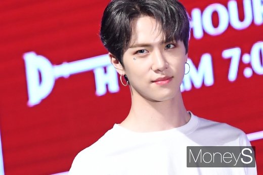 [머니S포토] 김동한 '심쿵 눈빛'