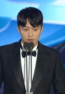 장기용. 2019 백상예술대상 TV부문 남자 신인상. 