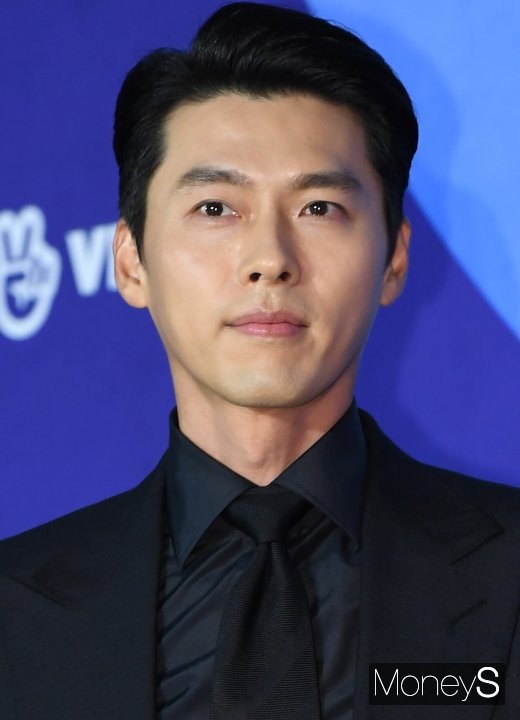 [머니S포토] 현빈 '조각 미남'
