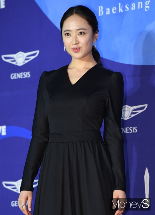 [머니S포토] 김민정, 감탄사 절로 나오는 미모