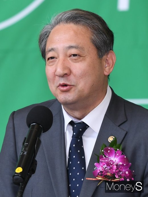 [머니S포토] 박천규 차관 '2019 EV트렌드코리아 개막을 축하드립니다'