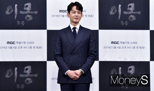 [머니S포토] 이몽 임주환, 훈훈한 외모 속 녹아있는 미소