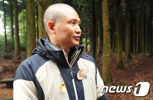 김동수. 세월호 의인. 세월호 참사 당시 소방호스를 자신의 몸에 감고 사람들을 구해낸 ‘파란 바지의 의인’ 김동수씨(55)가 국회 앞에서 자해를 시도했다. /사진=뉴스1