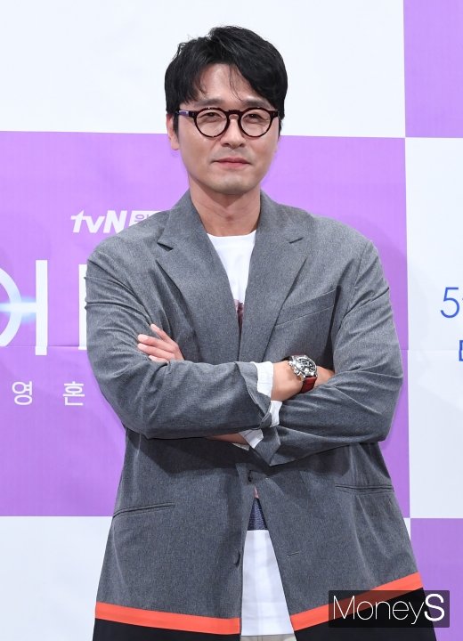 [머니S포토] '어비스' 이성재, 감미로운 눈빛