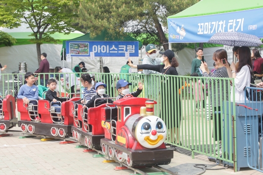 의왕철도축제 10만여명 방문…즐거운 추억 만들기 인파 '북적북적'