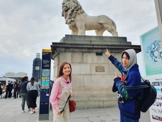 이시영, '으라차차 만수로' 글로벌 이사 카이와 찰칵