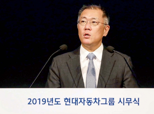 정의선 현대자동차그룹 수석부회장이 올초 서울 서초구 현대자동차 본사에서 열린 2019년 시무식에서 신년사를 하고 있다. /사진=뉴시스 고범준 기자