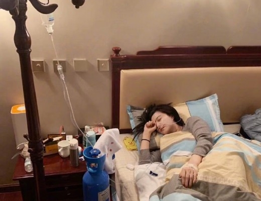 판빙빙 고산병. 중국 유명 배우 판빙빙의 고산병 투병 모습이 공개됐다. /사진=중국 시나연예 홈페이지 캡처