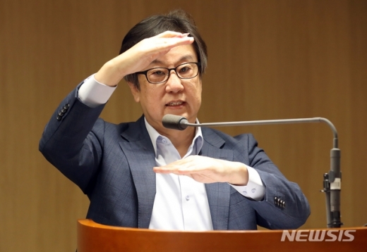 조동철 한국은행 금융통화위원회 위원이 8일 서울 중구 한은 본관에서 오찬간담회를 열고 강연하고 있다./사진=뉴시스(한국은행)