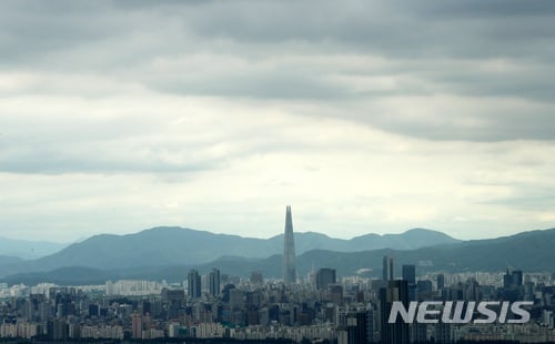 내일날씨. 내일(9일)은 고기압의 가장자리에 들어 전국이 가끔 구름이 많겠다. /사진=뉴시스