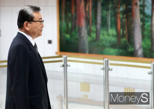 [머니S포토] 김학의, 5년 만에 검찰 소환
