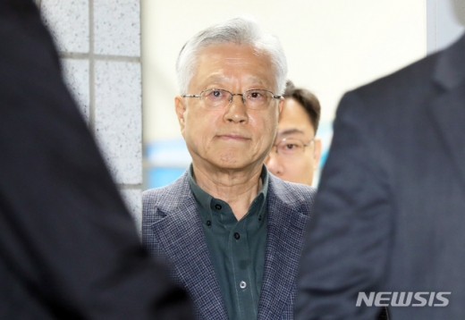 이석채 전 KT 회장이 재판에 넘겨졌다. /사진=뉴시스