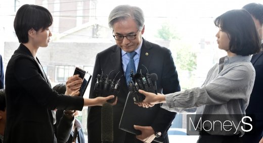 [머니S포토] 국민 앞 고개 숙인 BMW코리아 김효준 회장