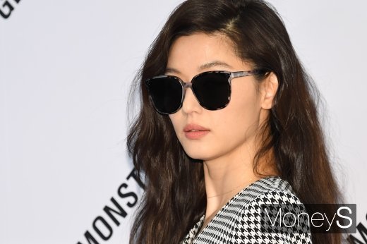 [머니S포토] 전지현, 남다른 여배우 포스
