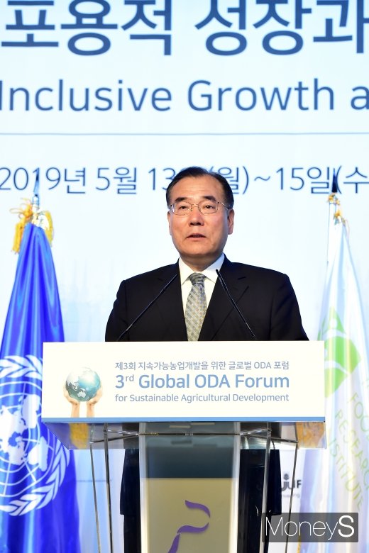 [머니S포토] 농업개발의 중요성 강조하는 이개호 장관