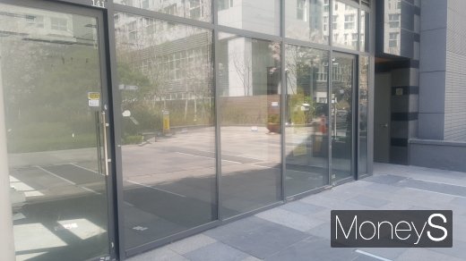 서울시내 한 역세권의 텅 빈 상가. /사진=김창성 기자