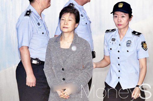 박근혜 전 대통령이 일제 강제징용 사건의 대법원 판결과 관련해 “‘개망신’이 안되도록 하라”는 지시를 했다고 전 청와대 관계자가 증언했다. /사진=사진공동취재단