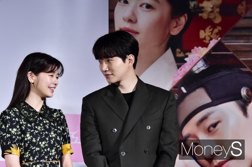 [머니S포토] 기방도령, 꽃도령 허색과 당찬 여인 해원의 상큼발랄 케미