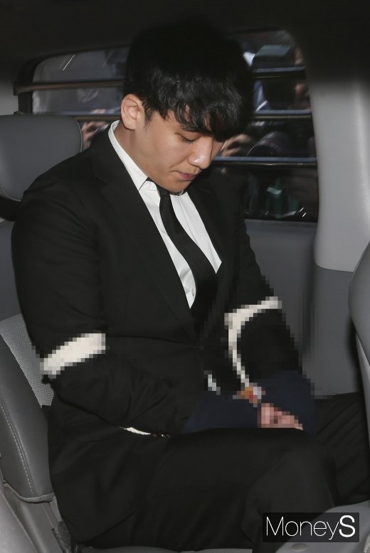 승리 포승줄. /사진=장동규 기자