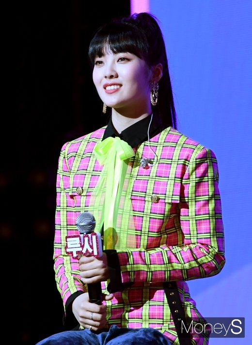 [머니S포토] 위키미키 루시 '진격의 막내'
