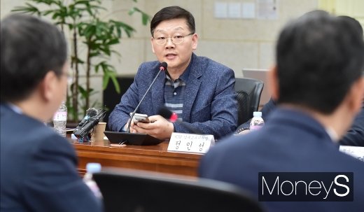 [머니S포토] 대북 식량지원 관련 종교단체 입장 전하는 김태성 KCRP 사무총장